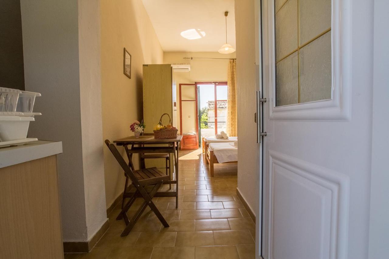 Aggeliki Apartments Dassia By Hotelius カト・コラキアナ エクステリア 写真